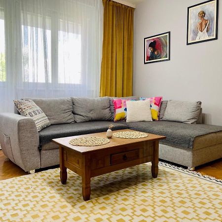 Апартаменты Apartman Jelena II Сремска-Митровица Экстерьер фото