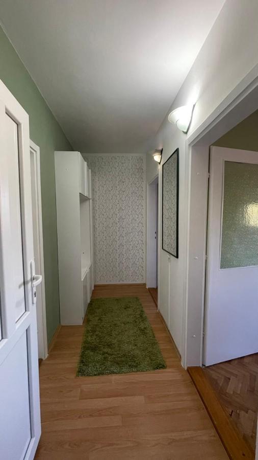 Апартаменты Apartman Jelena II Сремска-Митровица Экстерьер фото