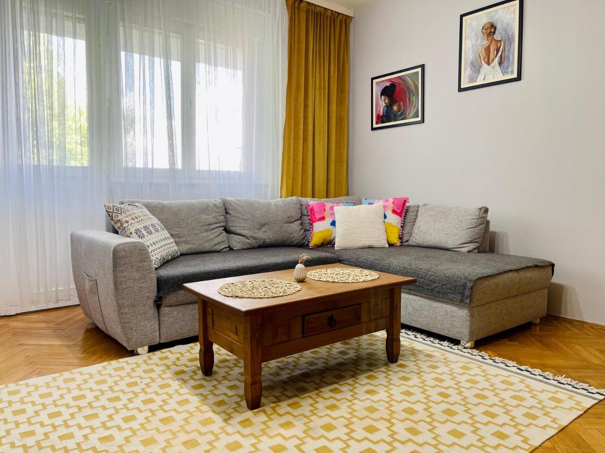 Апартаменты Apartman Jelena II Сремска-Митровица Экстерьер фото
