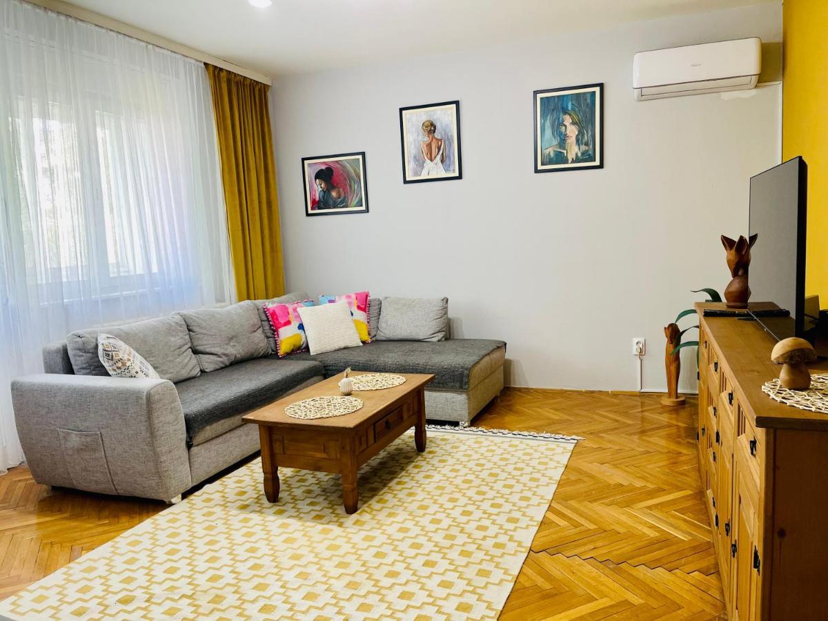Апартаменты Apartman Jelena II Сремска-Митровица Экстерьер фото