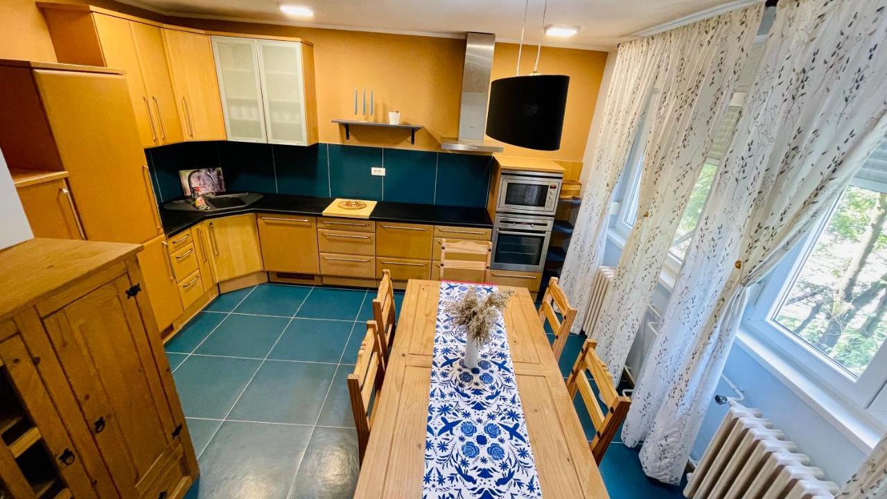 Апартаменты Apartman Jelena II Сремска-Митровица Экстерьер фото