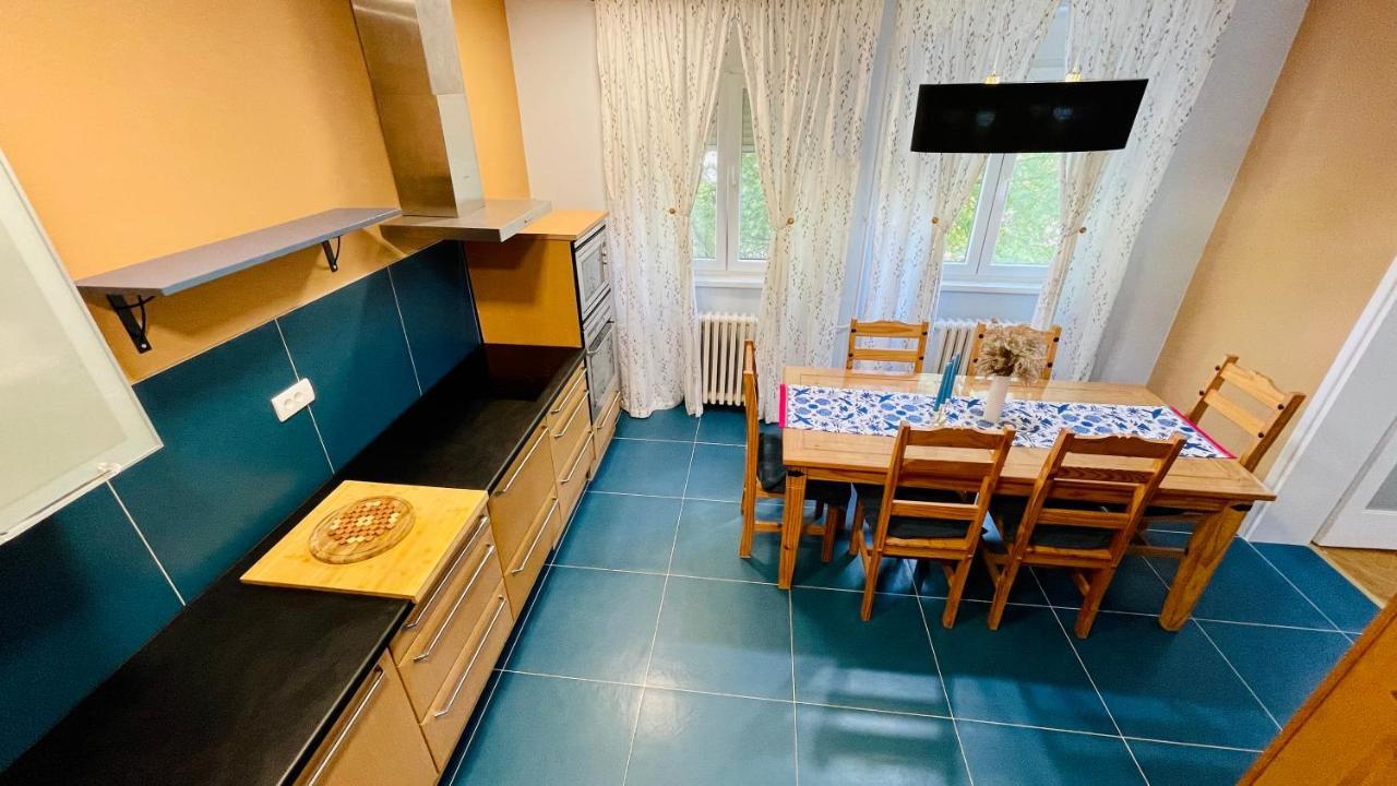 Апартаменты Apartman Jelena II Сремска-Митровица Экстерьер фото